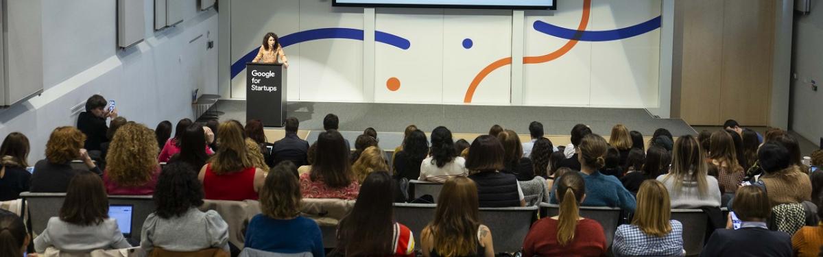 Anaïs Pérez Figueras presenta la iniciativa Women Will en Google for Startups