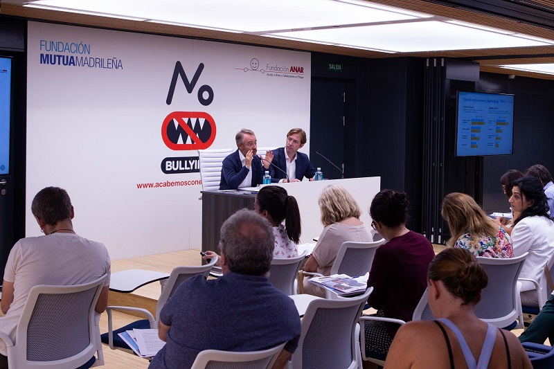 Lorenzo Cooklin y Benjamín Ballesteros, en la presentación del estudio (Foto: Fundación Mutua Madrilleña)