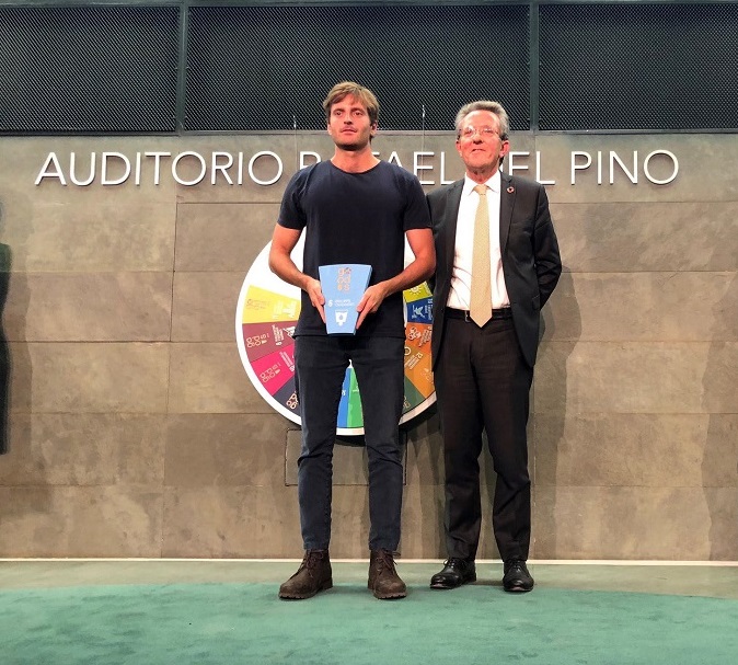 Antonio Espinosa de los Monteros, CEO de Auara y el presidente de la Red Española del Pacto Mundial, Ángel Pes