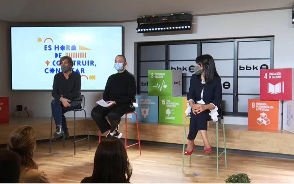 Nani Moré y Celmira Macedo, en la presentación de los Emprendedores Sociales 2021 de la Fundación Ashoka