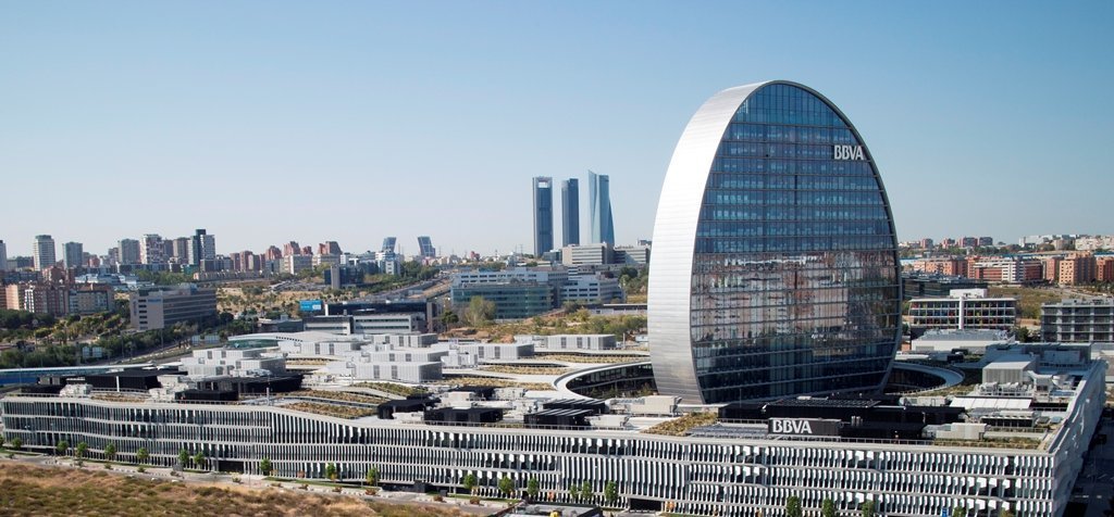 Edificio la Vela de BBVA en Madrid.
