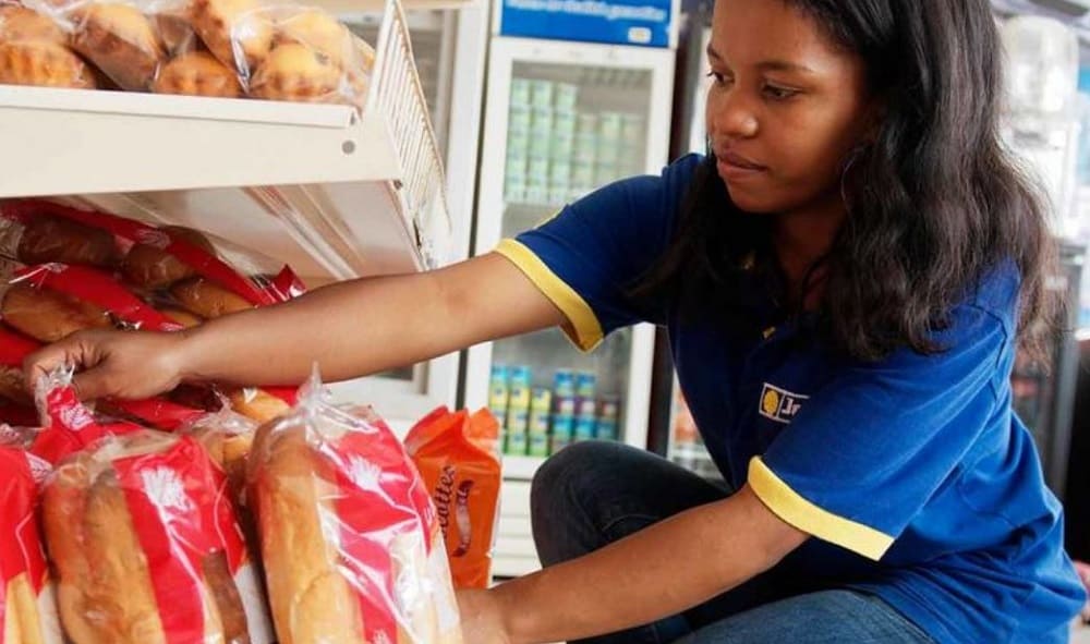 Las mujeres jóvenes tienen más dificultades para encontrar trabajo que los hombres jóvenes.
