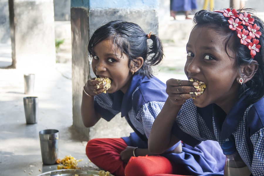 Según el Estado Mundial de la Infancia, dos de cada tres niños no se alimentan bien.