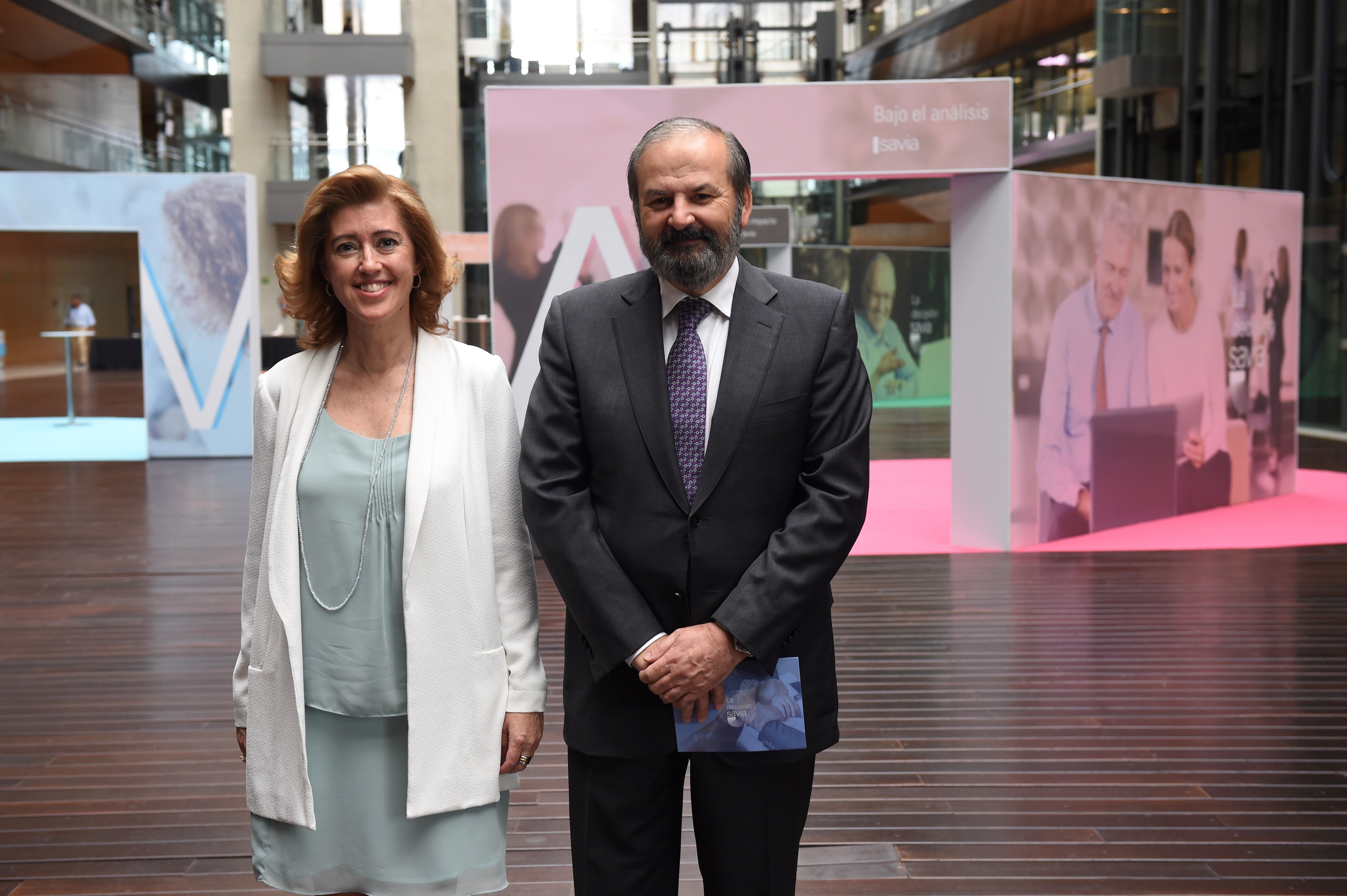 El presidente de la Fundación Endesa, Juan Sánchez-Calero, y la presidenta de la Fundación máshumano, María Sánchez-Arjona.
