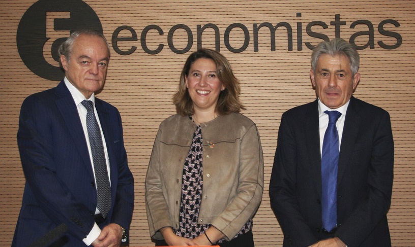 De izda. a dcha.: José Manuel de Riva, Crsitina Sánchez y Valentín Pich.