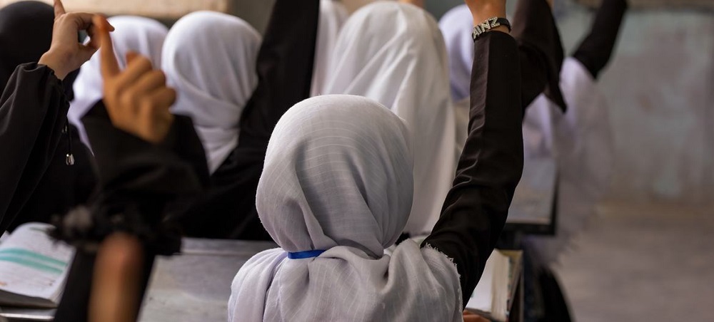 Los talibanes han decidido no reabrir las escuelas a las niñas a la espera de una decisión sobre sus uniformes.