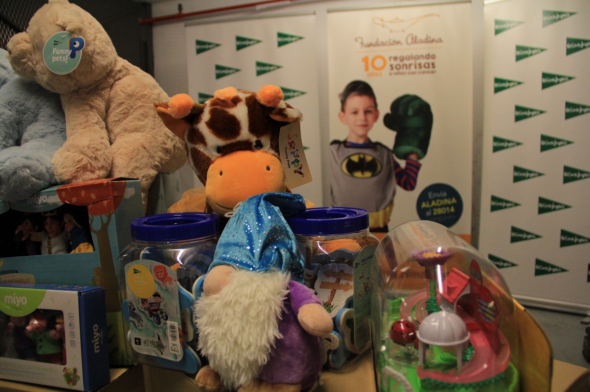 El Corte Inglés donará a Fundación Aladina más de 3.000 juguetes