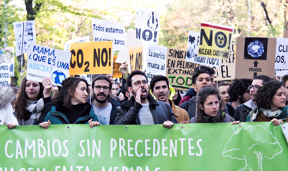 Javier Pamplona, en el centro, durante una manifestación. (Foto: Diego Rodríguez)