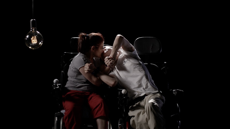 Mari Carmen y José Manuel, dos personas con parálisis cerebral que tratan de llevar adelante su relación de pareja