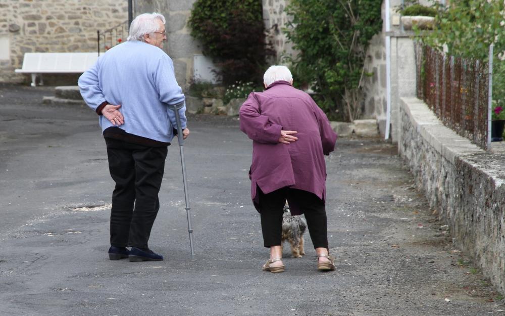 El 78,5% de las personas mayores que viven solas son mujeres.