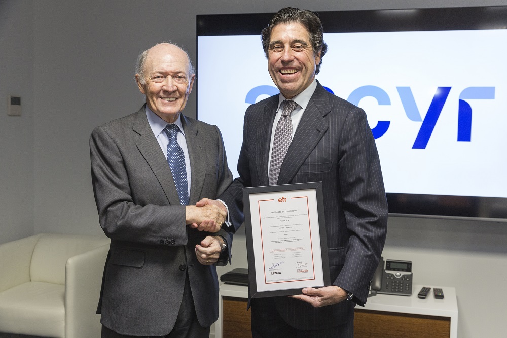 Antonio Trueba, presidente de Másfamilia, y Manuel Manrique, presidente de Sacyr.