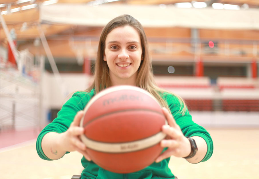 Sara Revuelta, jugadora de baloncesto en silla de ruedas en el CD ILUNION