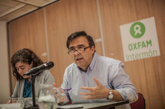 José Mª Vera, director de Oxfam Intermón, y Pilar Orenes, directora adjunta. Foto: Pablo Tosco.