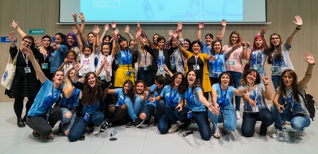 Foto final de las participantes en el evento anual de Women Techmakers Zaragoza