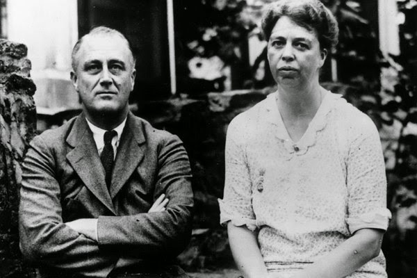 Cuando su marido fue elegido presidente en 1933, Eleanor se convirtió en una primera dama distinta a todas las demás. Foto del matrimonio, Franklin y Eleanor Roosevelt.