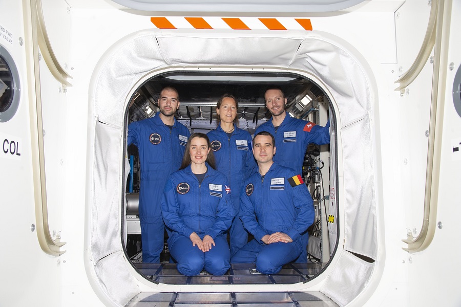 Los astronautas fueron elegidos entre más de 22.500 candidatos.