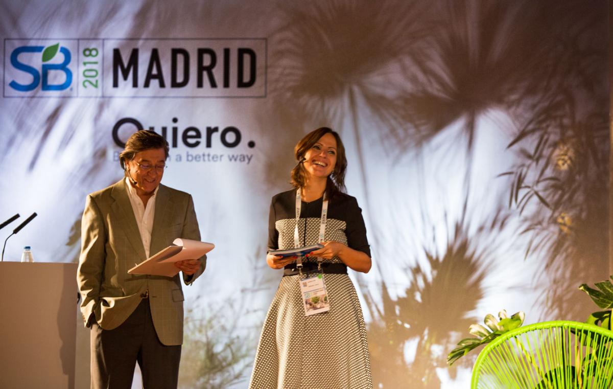 Pío Cabanillas y Sandra Pina.