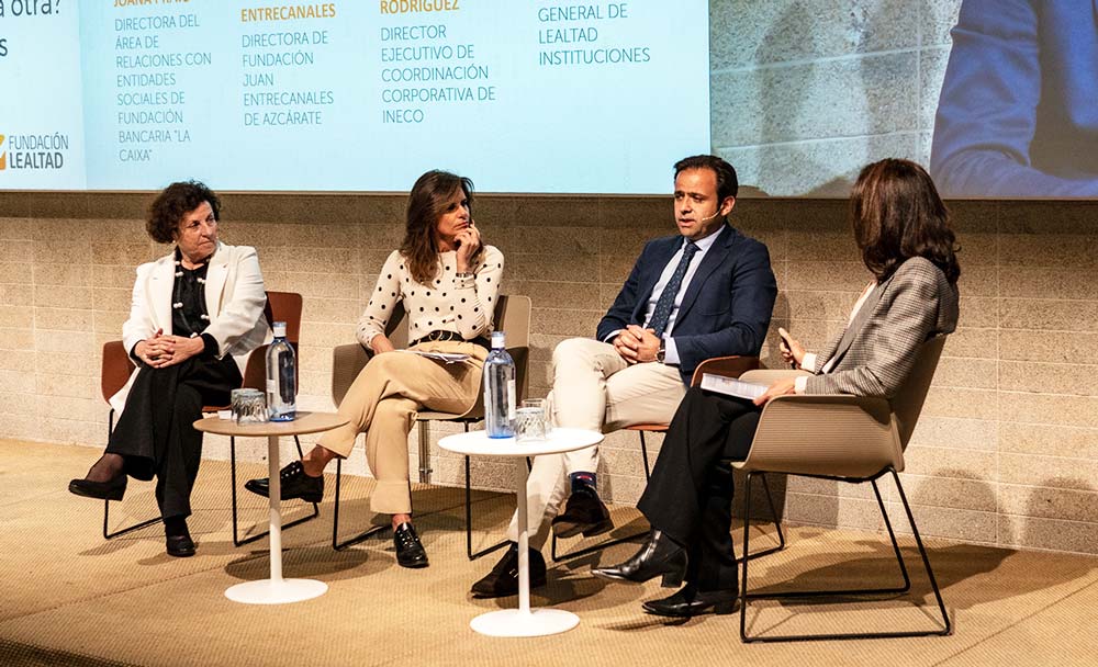 Mesa sobre los criterios de selección de proyectos por parte de las entidades donantes.