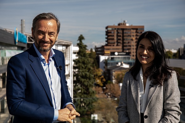 José Ángel Preciados, consejero delegado, y Ana María López de San Román, directora de Sostenibilidad de ILUNION Hotels