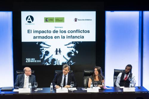 Ponentes del seminario 'El impacto de los conflictos armados en la infancia'