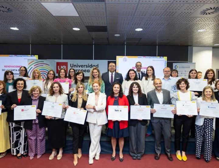 El encuentro abordó la creciente importancia de la salud mental en los entornos laborales.