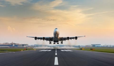 En 2019, antes de la pandemia, se registraron un total de 15.773 operaciones que transportaron a 2.569.734 personas entre Madrid y Barcelona, según datos de Aena.