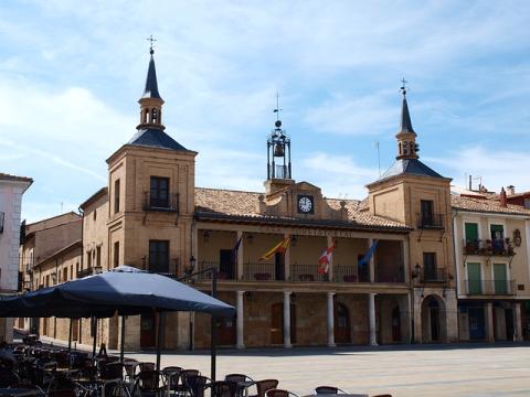 Ayuntamiento de El Burgo de Osma (Soria) pueblo adscrito a la Red