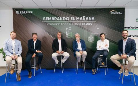 El encuentro reunió a expertos del sector agroalimentaario y el clima.
