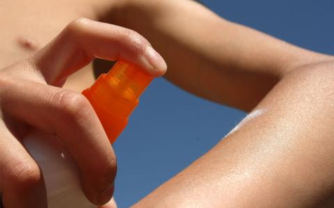 Más del 90% de los especialistas recomienda el uso de protectores solares con FPS 50+.