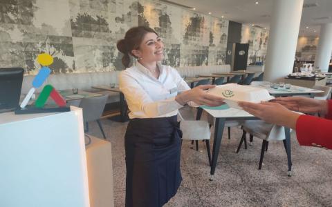 Estos packs están valorados en 12 euros y se pueden adquirir en la app por 3,99 euros.