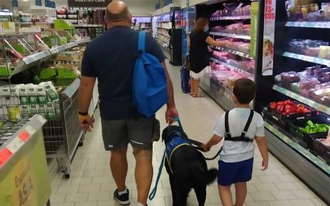 Estos animales pueden prestar una impagable asistencia a personas con TEA.