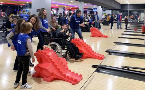 Más de 20 voluntarios de Otis ayudaron a organizar el torneo.