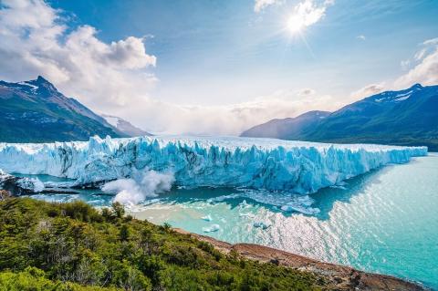 Imagen del glaciar Perito Moreno, en el Parque Nacional Los Glaciares, cerca de El Calafate, Patagonia, Argentina.