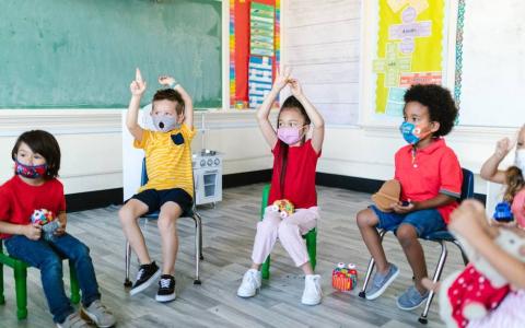 La violencia escolar puede verse reflejada en violencia física, psicológica y sexual.