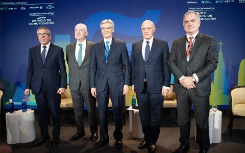 Los ponentes coincidieron en que la transformación tecnológica y la sostenibilidad empresarial deben estar alineadas.