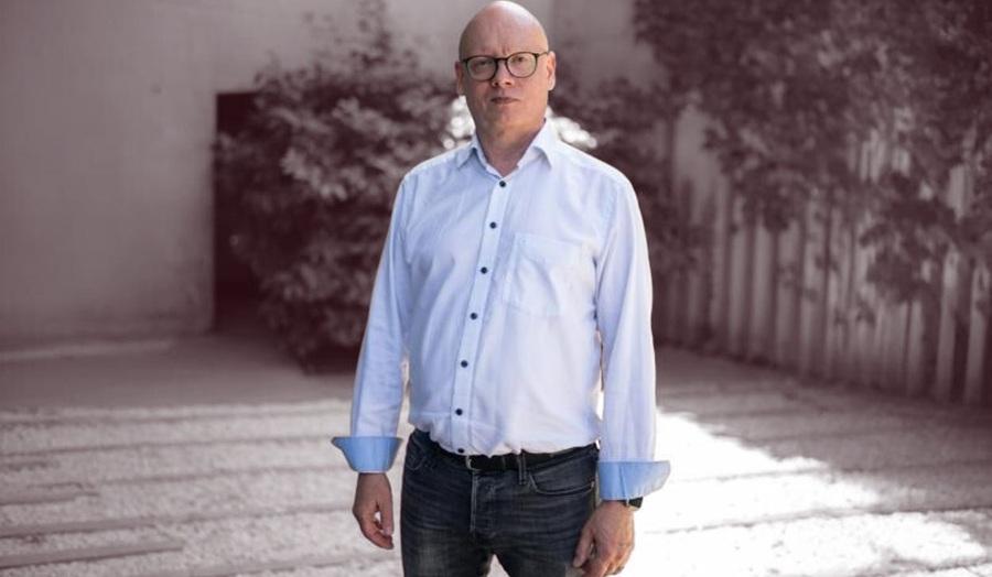 Ilkka Tuomi, experto en gestión del conocimiento, innovación, IA y educación.