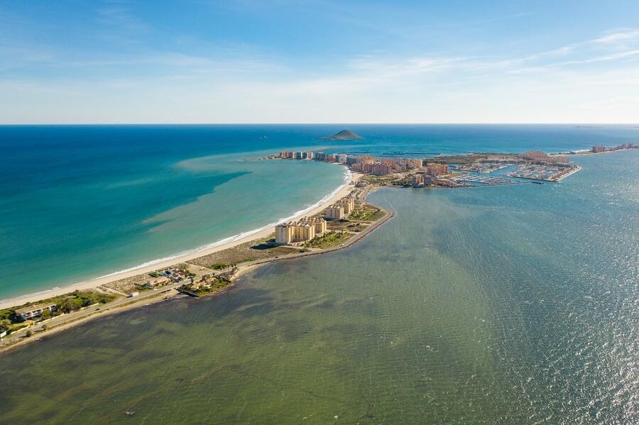 El Mar Menor ha sido reconocido por su valor ecológico, social y cultural. El Mar Menor ha sido reconocido por su valor ecológico, social y cultural.