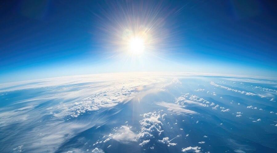 En torno al año 2035, es posible que no se produzca ningún agotamiento del agujero de ozono en la Antártida. En torno al año 2035, es posible que no se produzca ningún agotamiento del agujero de ozono en la Antártida.