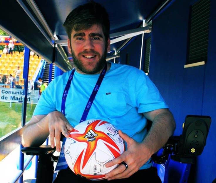 Manu López, periodista deportivo especializado en fútbol femenino.