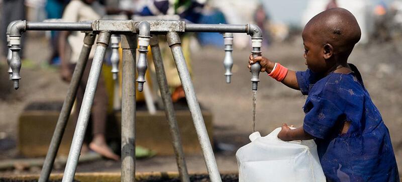 El informe ofrece un detallado examen de los vínculos entre el agua, la salud y el desarrollo.