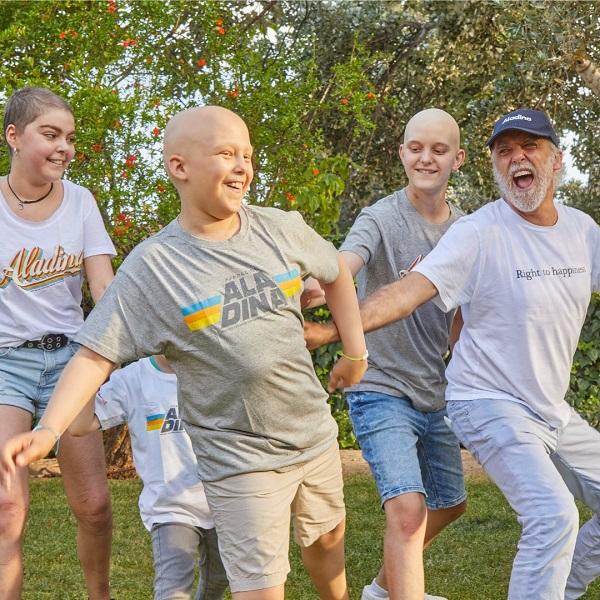 Aproximadamente 1.100 niños enferman de cáncer cada año en España.