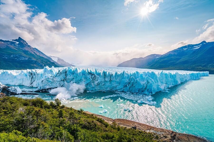 Imagen del glaciar Perito Moreno, en el Parque Nacional Los Glaciares, cerca de El Calafate, Patagonia, Argentina. Imagen del glaciar Perito Moreno, en el Parque Nacional Los Glaciares, cerca de El Calafate, Patagonia, Argentina.