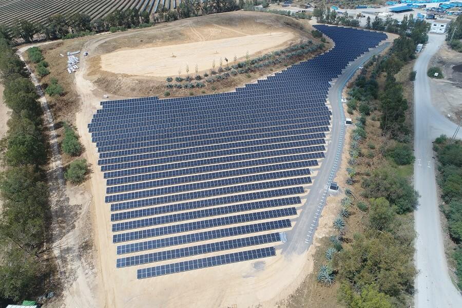 La instalación fotovoltaica alcanzará una potencia total de tres megavatios y se espera que los dos megavatios restantes estén en funcionamiento a la lo largo del próximo otoño.