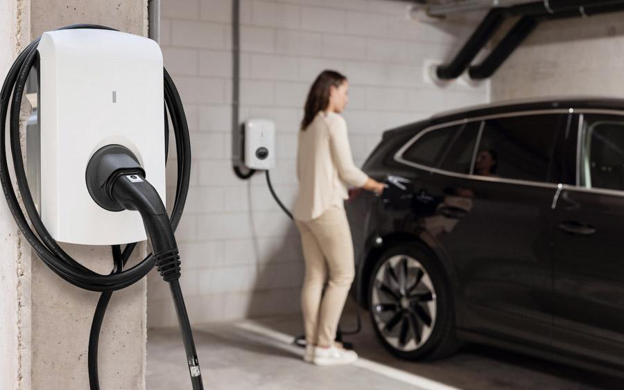 La transición hacia la movilidad eléctrica ya no es una visión futurista, sino una realidad tangible y una necesidad. La transición hacia la movilidad eléctrica ya no es una visión futurista, sino una realidad tangible y una necesidad.