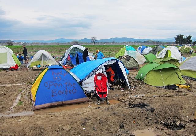 Millones de personas siguen huyendo a través de las fronteras