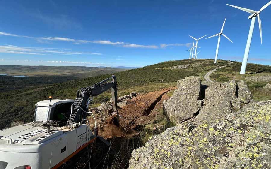 Endesa mejorará tecnológicamente el parque eólico, que será más eficiente y con una operativa más segura. Endesa mejorará tecnológicamente el parque eólico, que será más eficiente y con una operativa más segura.
