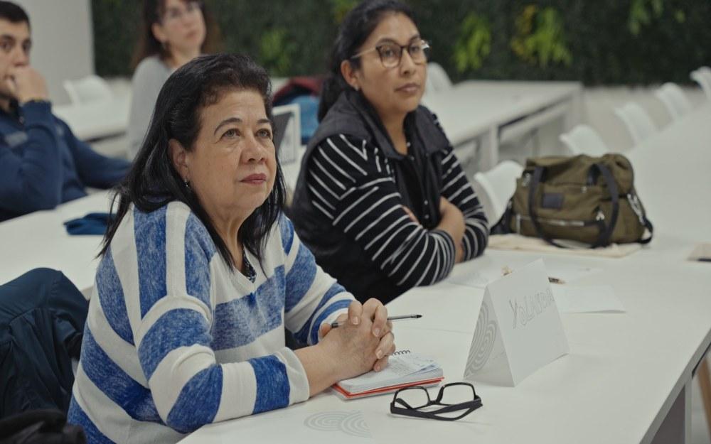 Ambas entidades ayudarán a 250 mujeres en situación o riesgo de exclusión social, laboral y financiera.